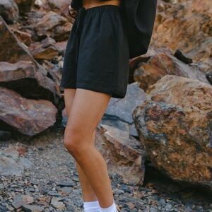 Bohme Jasmine Shorts; Size L, NWT